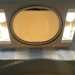 Vintage 1960s Illuminated Swivel 2 Sided Makeup Mirror W/Carrying Case - used
